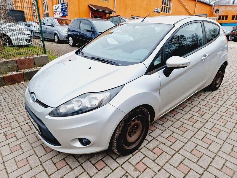 Silber Gebraucht 2009 Ford Fiesta Trend Kleinwagen | 2.290 € (Guter Preis) - Bild 1/1