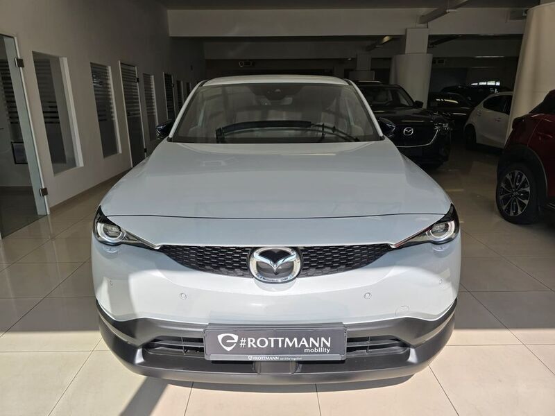Weiß Gebraucht 2022 Mazda MX30 SUV | 16.800 € (Guter Preis) - Bild 1/4