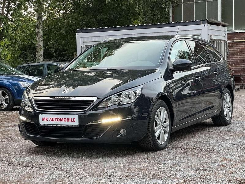 Gris hurricane Gebraucht 2017 Peugeot 308 Active Kombi | 8.990 € (Superpreis) - Bild 1/4