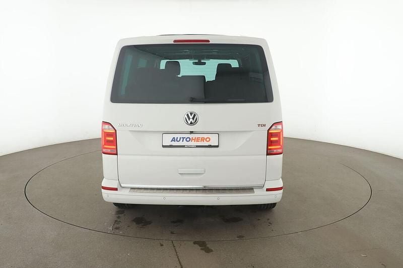 Gebraucht VW Multivan 2017 Weiß Van