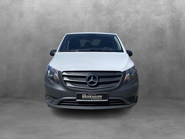 Gebraucht Mercedes Vito 163 PS (119 kW) 2024 Arktikweiß Van