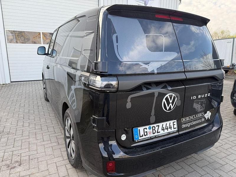 Second-hand VW ID. Buzz 150 kW (204 CP) 2024 Negru Monovolum