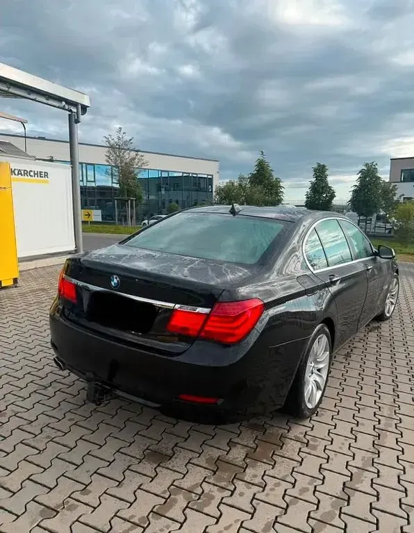 Gebraucht BMW 730 245 PS (180 kW) 2009 Schwarz Limousine