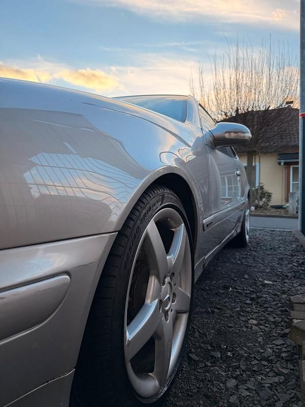 Gebraucht Mercedes CLK230 197 PS (144 kW) 2000 Silber Coupé