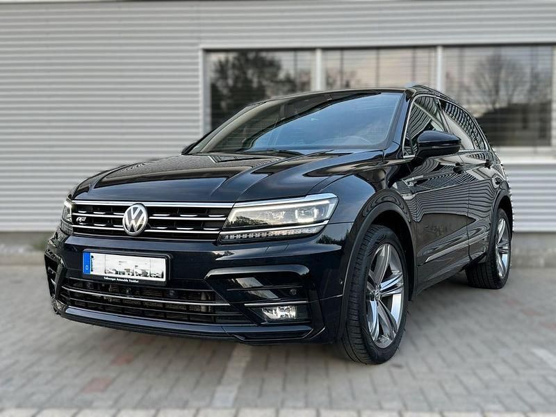 Schwarz Gebraucht 2018 VW Tiguan R-line SUV | 22.999 € (Fairer Preis) - Bild 1/4