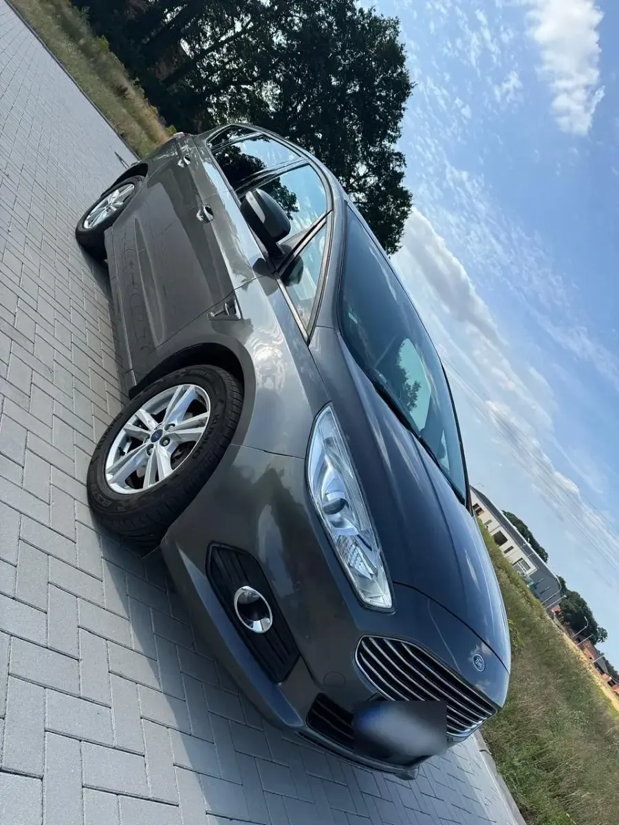 Gebraucht Ford S-MAX Trend 120 PS (88 kW) 2016 Grau Van / Kleinbus