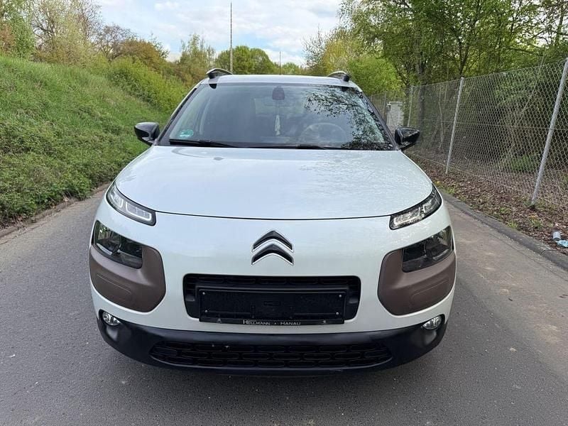 Gebraucht Citroën C4 Shine Edition 82 PS (60 kW) 2015 Weiß SUV