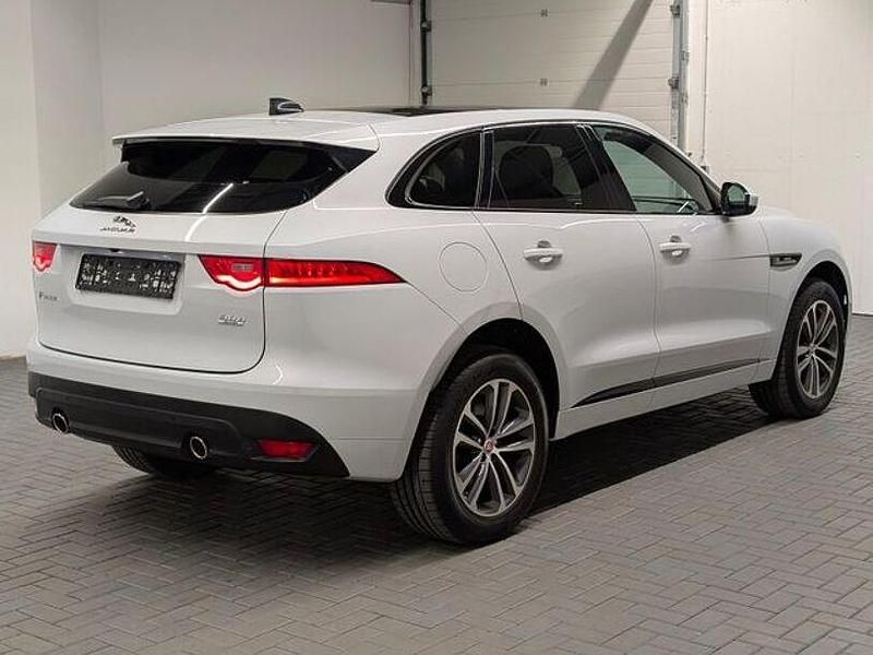 Gebraucht Jaguar F-Pace R-Sport 300 PS (220 kW) 2019 Weiß (yulong white) SUV