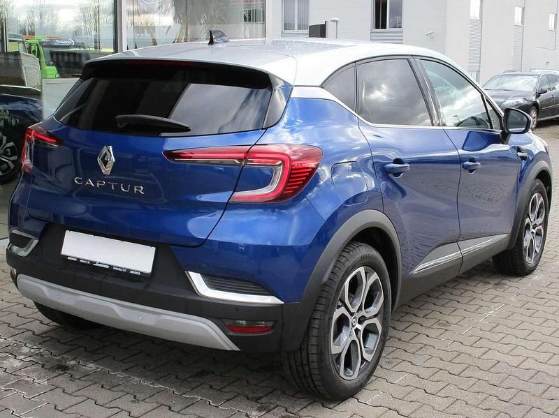 Gebraucht Renault Captur Techno 140 PS (102 kW) 2023 Blue rqh + grey kqa SUV
