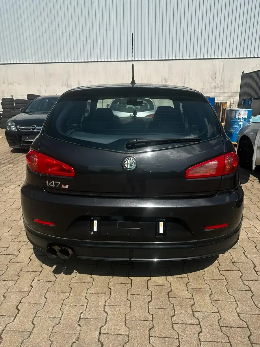 Gebraucht Alfa Romeo 147 Ti 150 PS (110 kW) 2006 Schwarz Kleinwagen