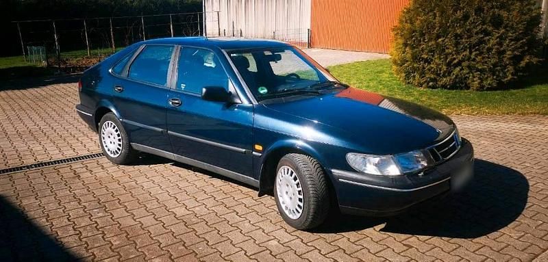 Second-hand Saab 900 131 CP (96 kW) 1996 Albastru Berlinǎ