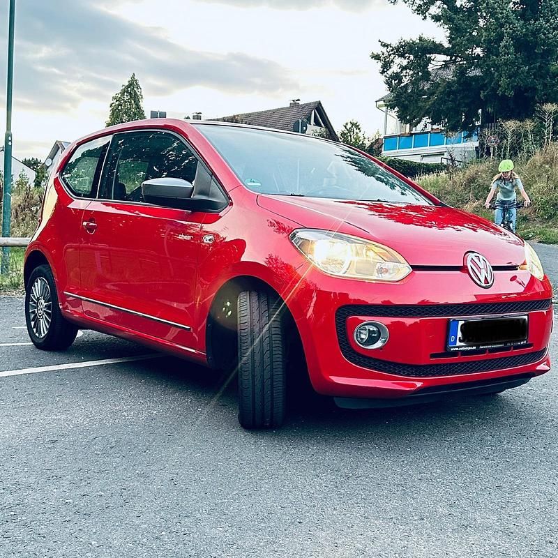 Rot Gebraucht 2013 VW up! Kleinwagen | 4.200 € (Guter Preis) - Bild 1/4
