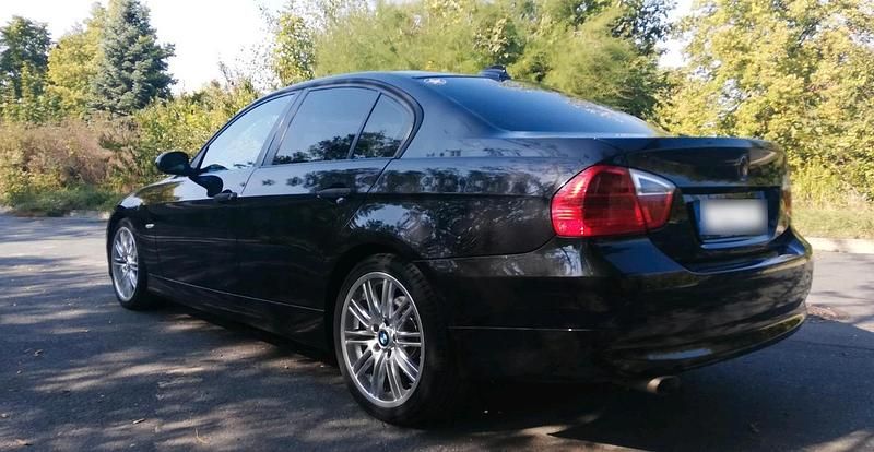Używany BMW 320 163 KM (119 kW) 2005 Czarny Sedan/Limuzyna