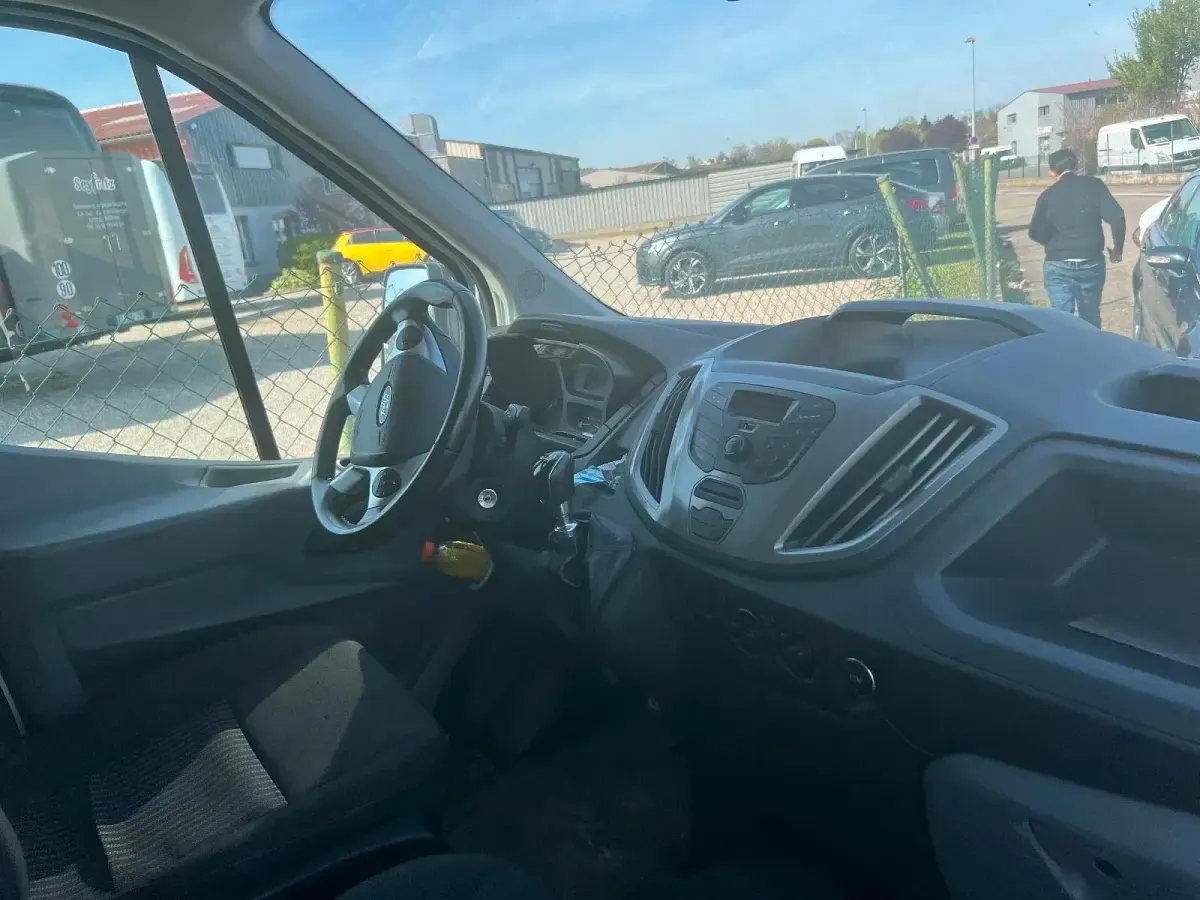 Gebraucht Ford Transit 131 PS (96 kW) 2018 Weiß Limousine