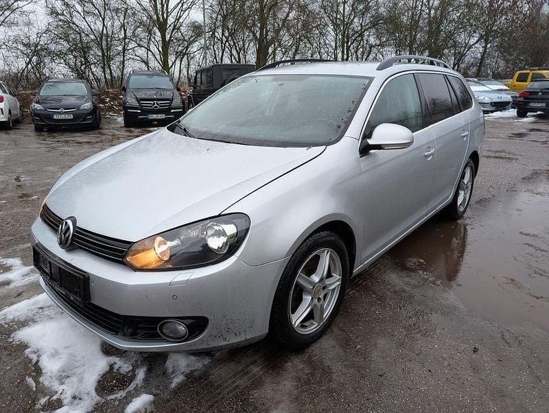 Silber Gebraucht 2010 VW Golf VI Comfortline Kleinwagen | 2.499 € (Fairer Preis) - Bild 1/4