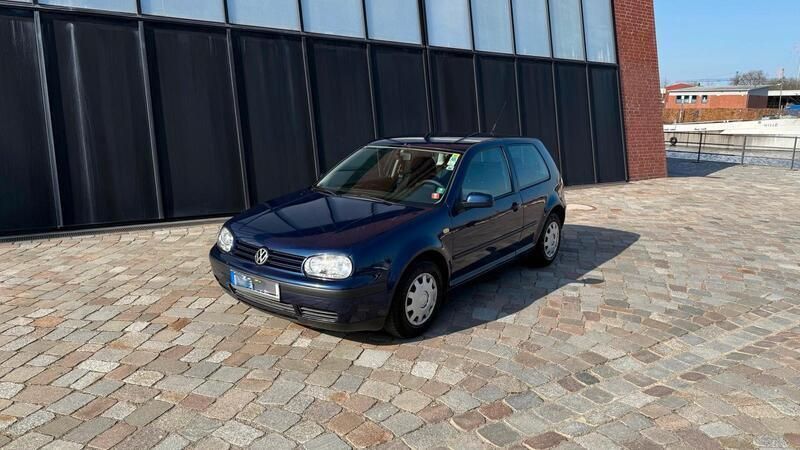 Blau Gebraucht 2000 VW Golf IV Limousine | 1.100 € (Fairer Preis) - Bild 1/4