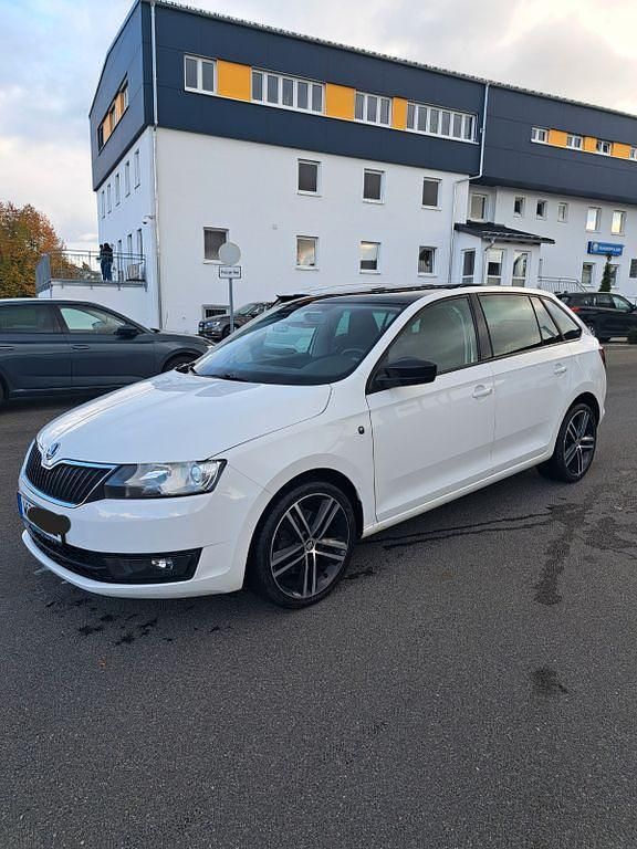 Weiß Gebraucht 2014 Skoda Rapid Active Limousine | 7.900 € (Etwas zu teuer) - Bild 1/4