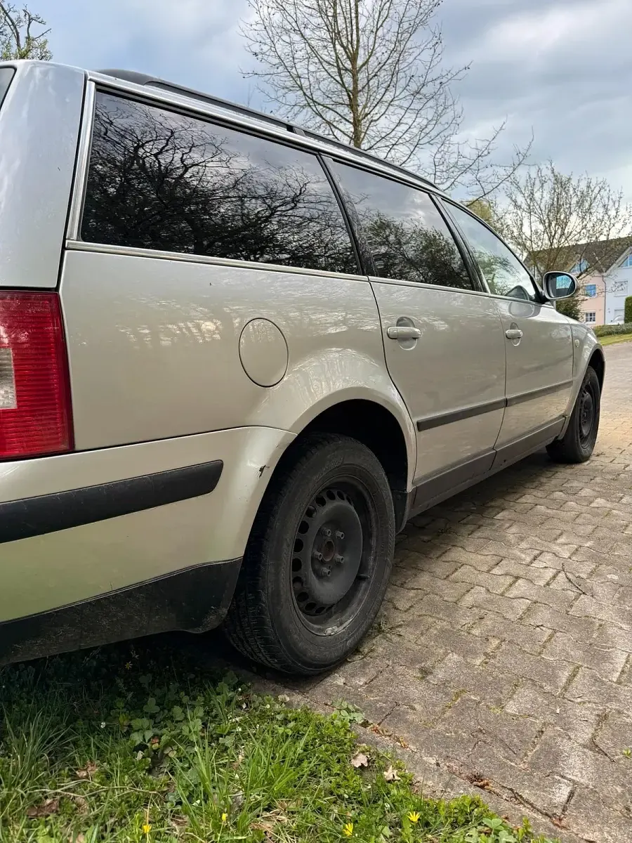 Używany VW Passat 131 KM (96 kW) 2004 Srebrny Kombi