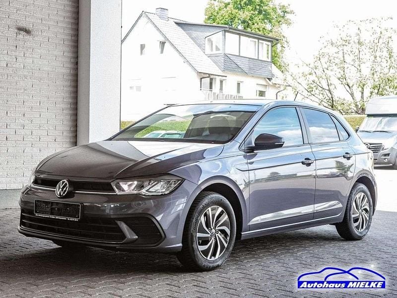 Grau Gebraucht 2022 VW Polo Limousine | 16.990 € (Fairer Preis) - Bild 1/4