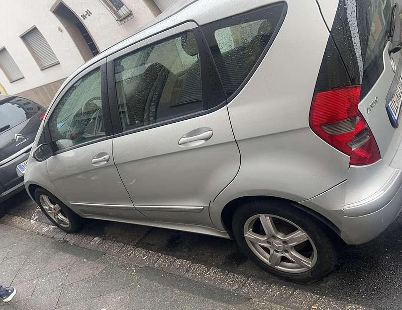 Gebraucht Mercedes A150 Classic 95 PS (69 kW) 2006 Grau Limousine