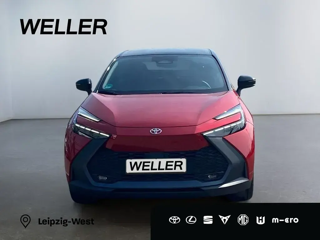 Neu Toyota C-HR 197 PS (144 kW) 2025 3u5)/ black (202) (rot SUV