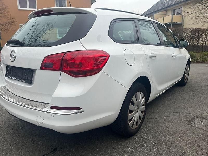 Gebraucht Opel Astra Style 116 PS (85 kW) 2014 Weiß Kombi