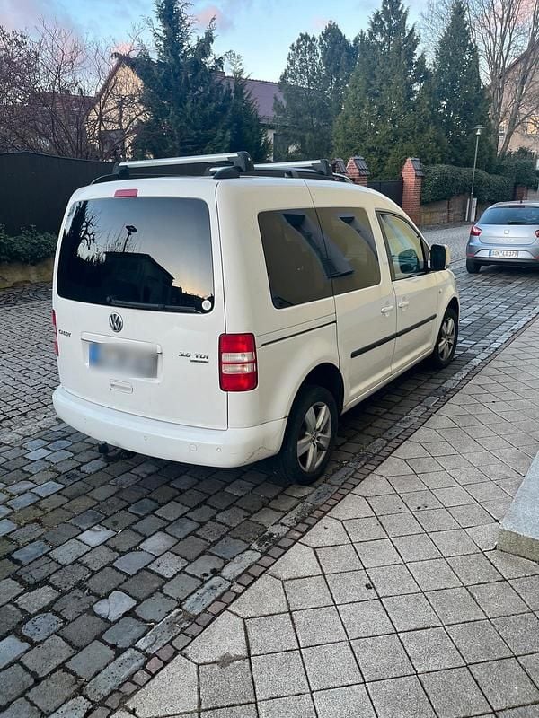 Second-hand VW Caddy 140 CP (102 kW) 2013 Alb Monovolum