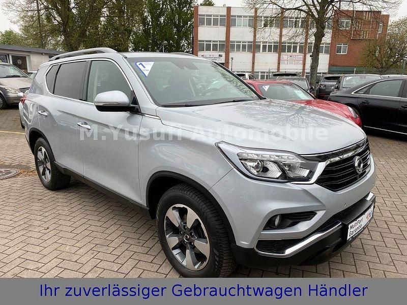 Gebraucht Ssangyong (KGM) Rexton Sapphire 181 PS (133 kW) 2017 Silber SUV