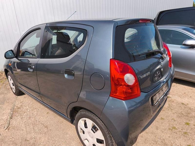 Grau Gebraucht 2010 Suzuki Alto Comfort Kleinwagen | 700 € (Superpreis) - Bild 1/4