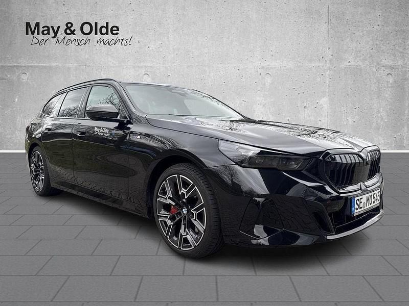 Gebraucht BMW 540 Sport Line 286 PS (210 kW) 2025 Schwarz Kombi