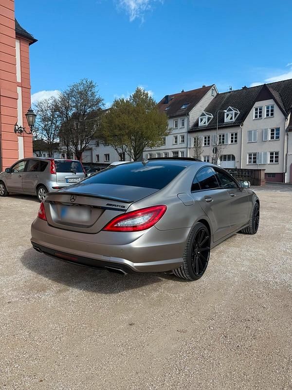 Gebraucht Mercedes CLS500 AMG Edition 1 408 PS (300 kW) 2011 Andere farben Limousine