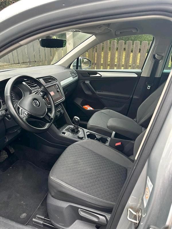 Gebraucht VW Tiguan 150 PS (110 kW) 2020 Silber SUV