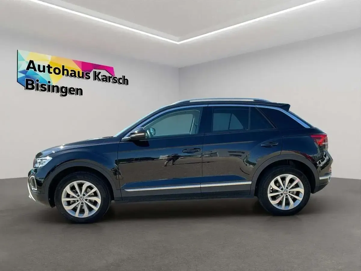 Gebraucht VW T-Roc Style 110 PS (80 kW) 2022 Deep black perleffekt (metallic) SUV