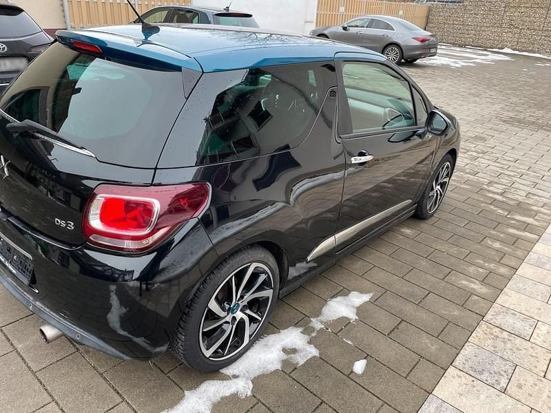 Gebraucht Citroën DS3 82 PS (60 kW) 2016 Schwarz Kleinwagen