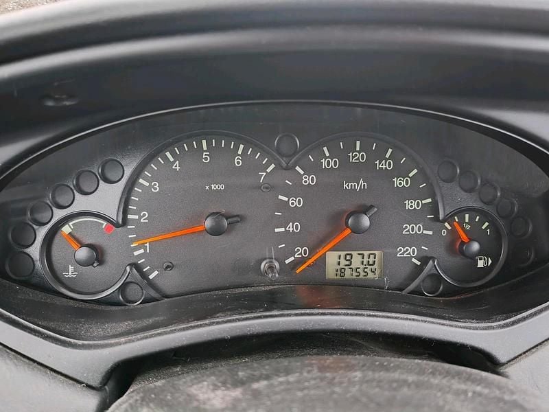 Gebraucht Ford Focus 75 PS (55 kW) 2003 Grau Kleinwagen