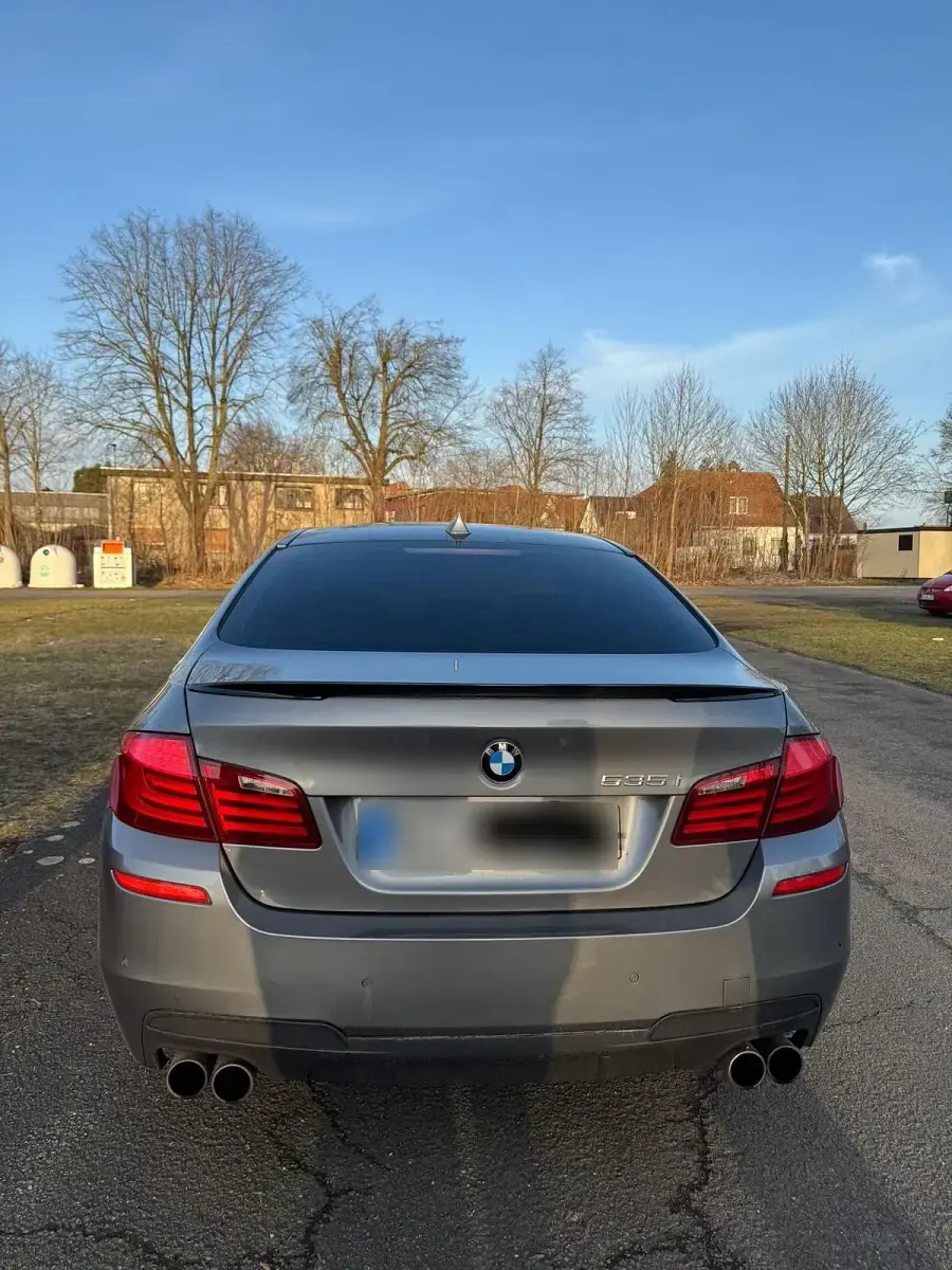 Gebraucht BMW 535 M Sport 306 PS (225 kW) 2011 Grau Limousine