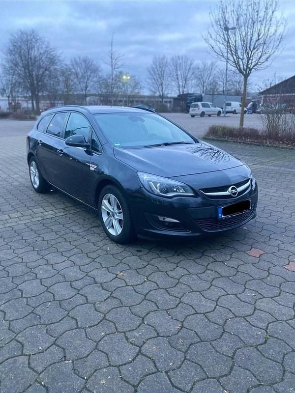 Schwarz Gebraucht 2015 Opel Astra Kombi | 3.399 € (Etwas zu teuer) - Bild 1/4
