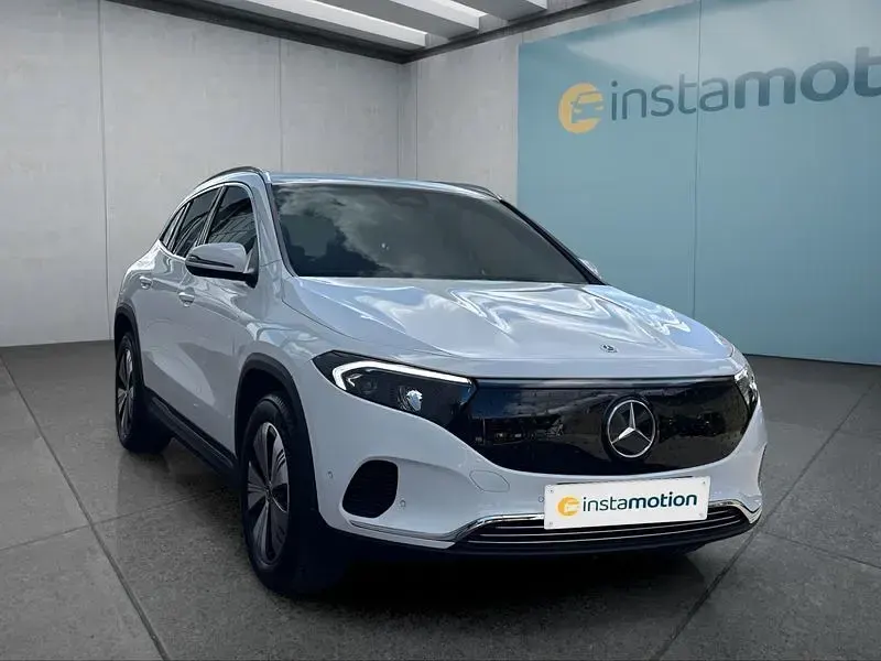 Gebraucht Mercedes EQA300 167 kW (228 PS) 2025 Weiß SUV