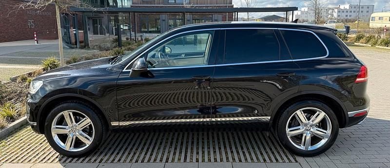Gebraucht VW Touareg 262 PS (192 kW) 2015 Schwarz SUV