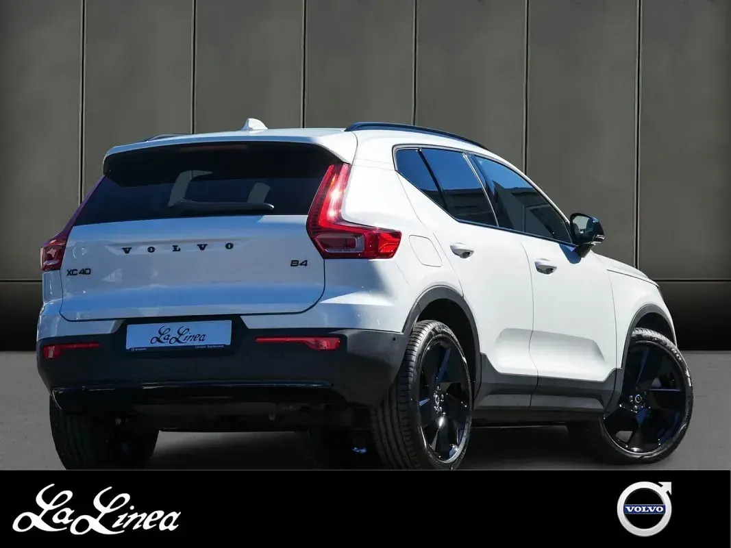 Gebraucht Volvo XC40 Plus 197 PS (144 kW) 2025 Weiss SUV