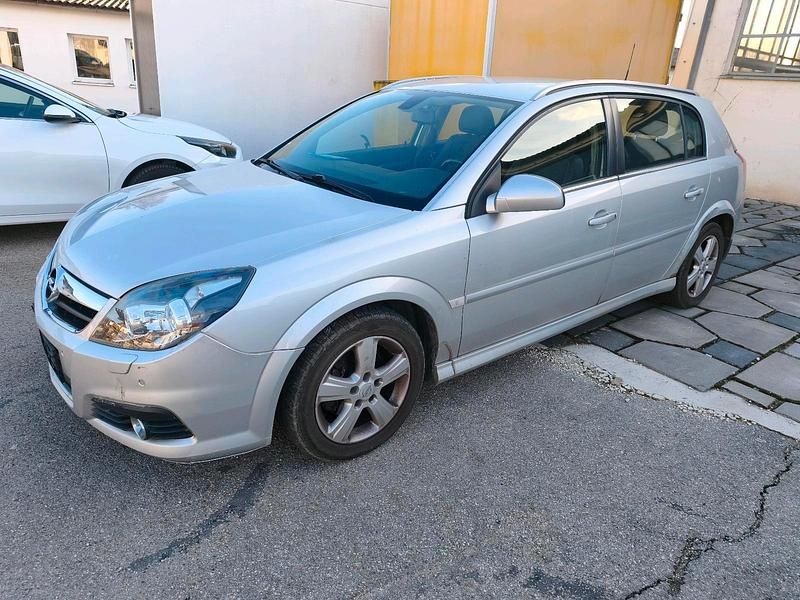 Gebraucht Opel Signum 150 PS (110 kW) 2006 Silber Kleinwagen