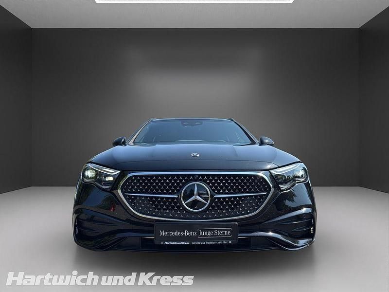 Gebraucht Mercedes E300 AMG Line Premium 313 PS (230 kW) 2024 Obsidianschwarz  lack Kombi