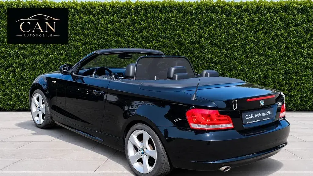 Gebraucht BMW 118 Cabriolet Sport Line 143 PS (105 kW) 2012 Schwarz Cabrio