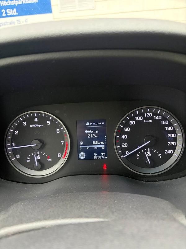 Weiß Gebraucht 2016 Hyundai Tucson SUV | 14.000 € (Fairer Preis) - Bild 1/4