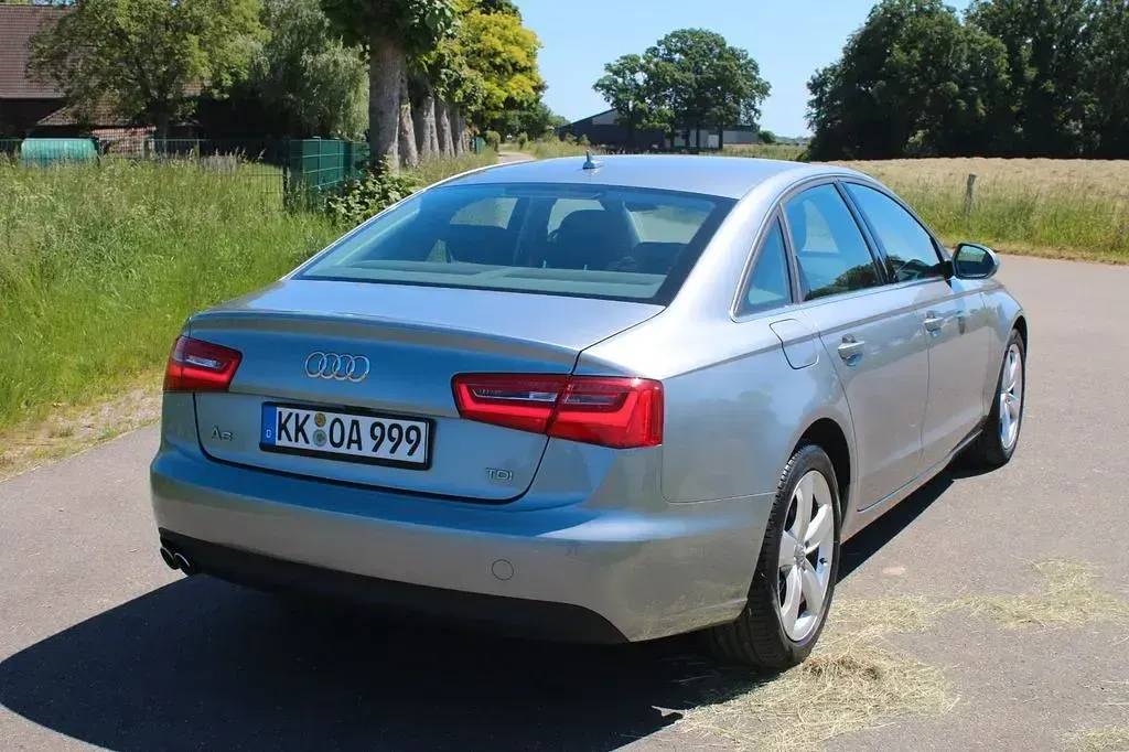 Gebraucht Audi A6 177 PS (130 kW) 2011 Grau Limousine