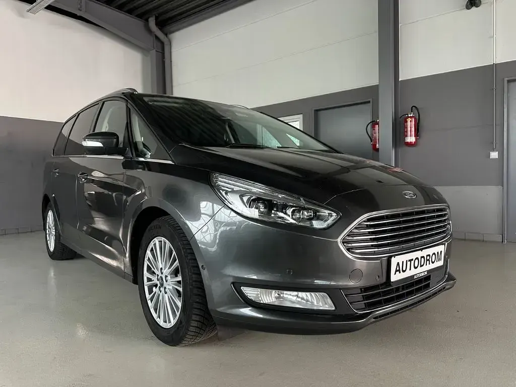 Second-hand Ford Galaxy Titanium 150 CP (110 kW) 2017 Gri Monovolum