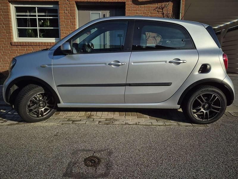 Gebraucht Smart ForFour Prime 90 PS (66 kW) 2016 Silber Kleinwagen