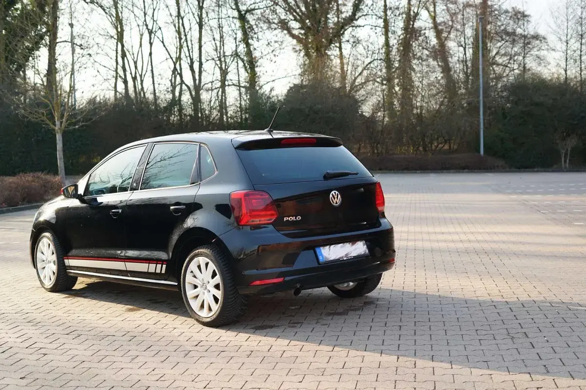 Gebraucht VW Polo Beats 90 PS (66 kW) 2017 Schwarz Limousine