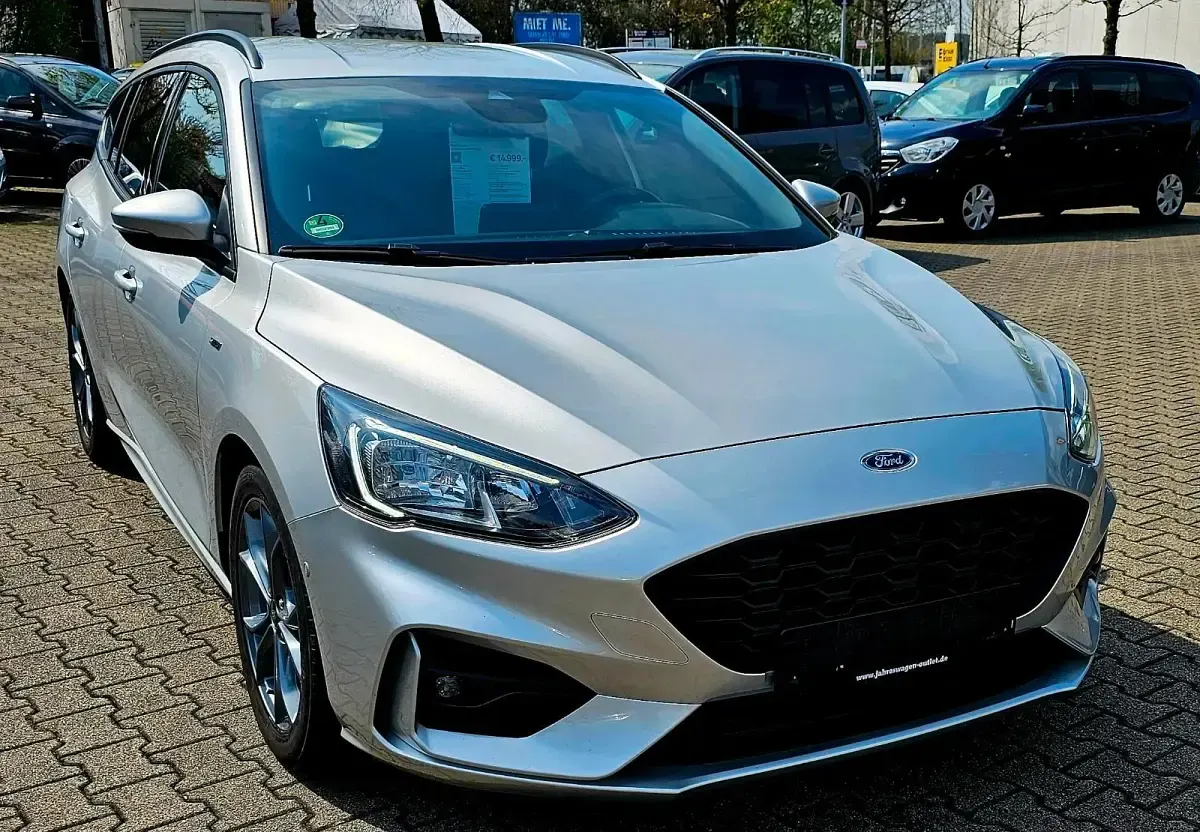 Używany Ford Focus ST-Line 150 KM (110 kW) 2020 Srebrny Kombi