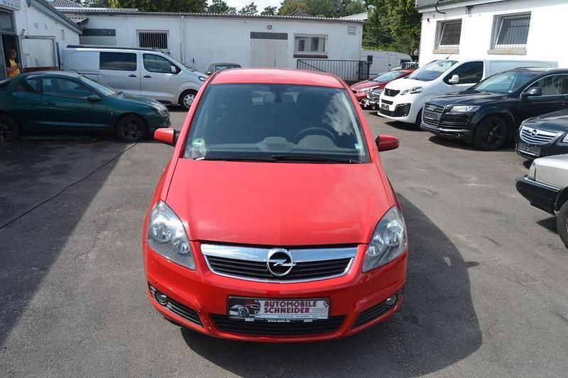 Rot Gebraucht 2007 Opel Zafira Catch Me Van / Kleinbus | 1.690 € (Superpreis) - Bild 1/4
